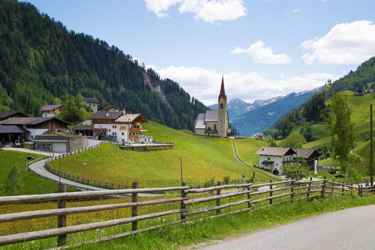 Gasthof Trausberg Corvara in Passiria Luaran gambar